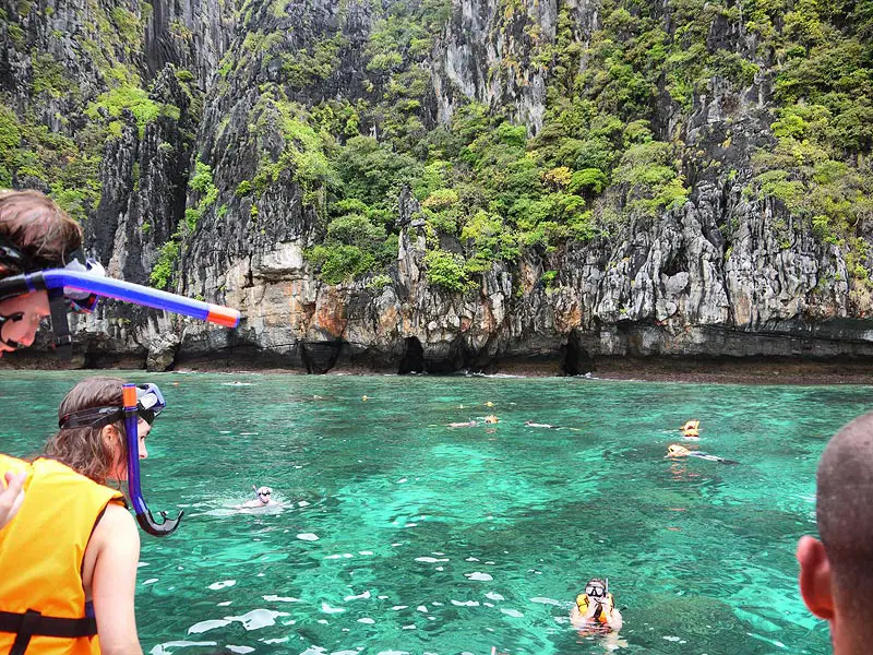 Snorkelling at Maya Bay (Phi Phi Islands) - Thailand