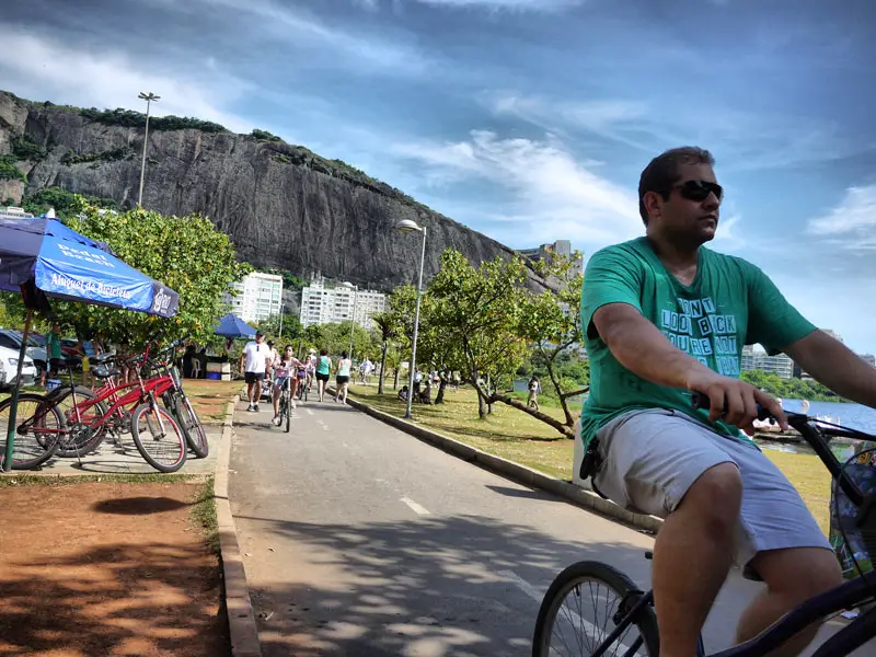 Rent a Bike and Cycle Around Lagoa Rodrigo de Freitas