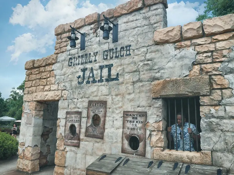 #FreeMase !! Grizzly Gulch Jail / Wild West Photo Fun