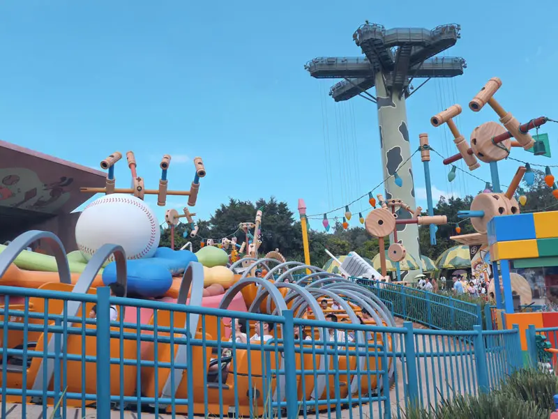 The Slinky Dog Spin Ride at Toy Story Land is Suitable for All Ages