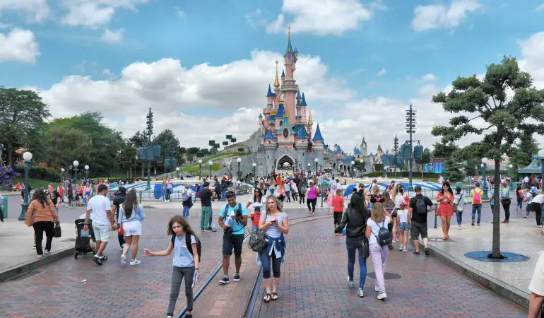 Disneyland Paris with Kids: 12 Best Things to See & Do (with Rides)