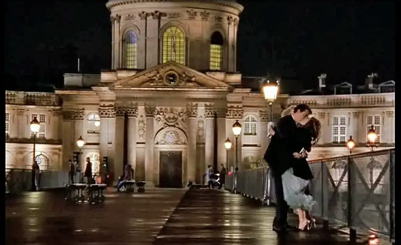 Sex and the City: Carrie and Mr. Big Declaring Their Love on Pont des Arts Bridge, Paris