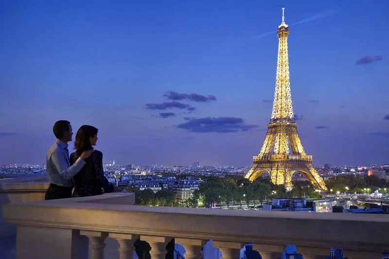Shangri-La Hotel Rooftop Terrace - Overlooking the Eiffel Tower, Paris