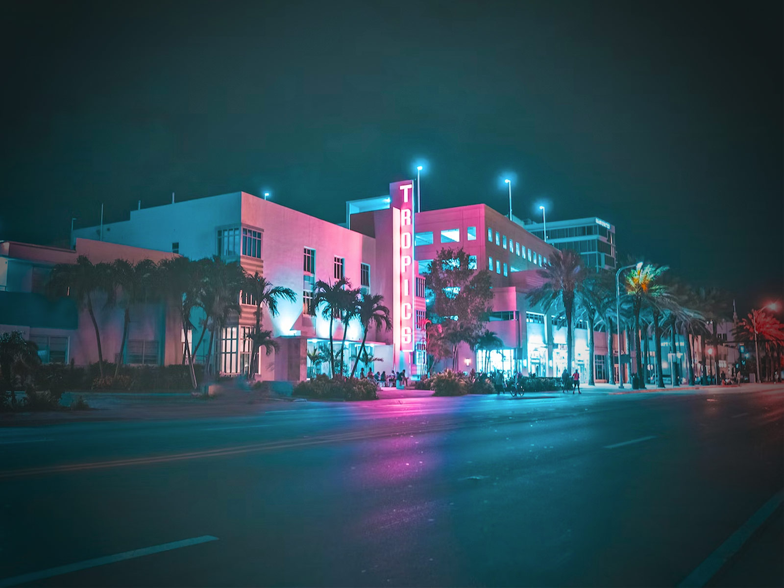 Miami Beach at Night with Best Restaurants