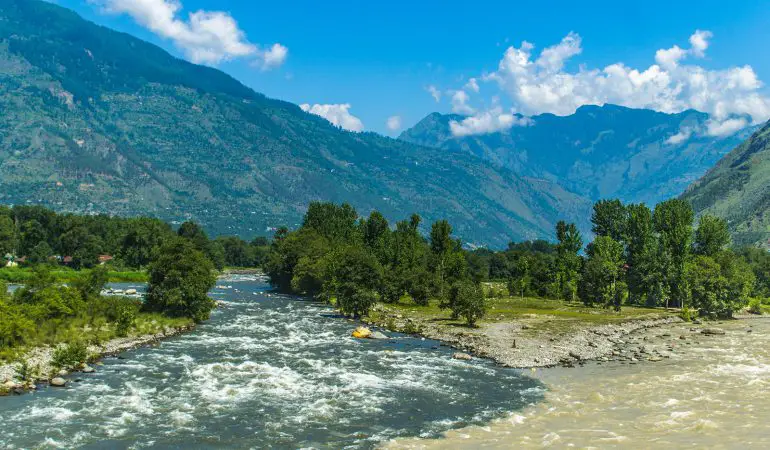 Himalayas: 5 Less Crowded Destinations in Himachal Pradesh (2025)