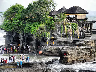 Explore the Ancient Tanah Lot Temples