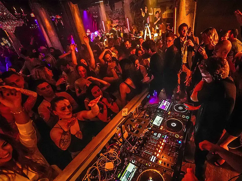Clubs in Boston, Dance Bars, Disco, Boston Clubs
