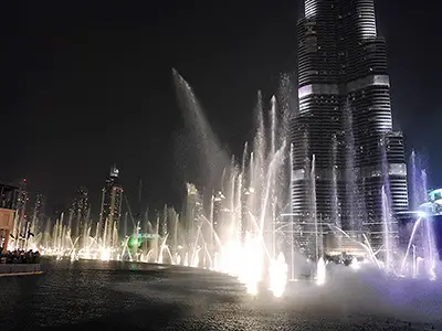 Watch Dubai Fountain Dance for Burj Khalifa