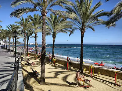 Bajadilla Beach: Work Out at the Free Gym