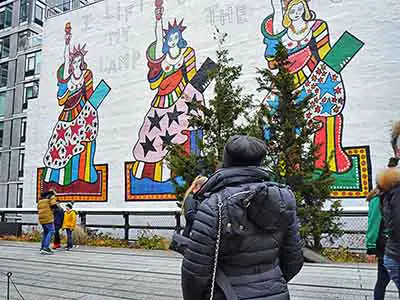 Street Art: Admire Dorothy Lannone’s Mural on The High Line