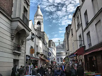 Stroll Through the Busy Montmartre Streets