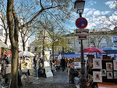 Montmartre: Watch Artists at Place du Tertre