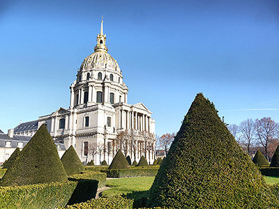 Les Invalides: Explore the Beautiful Gardens