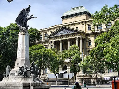 See the City Centre: Praça Floriano