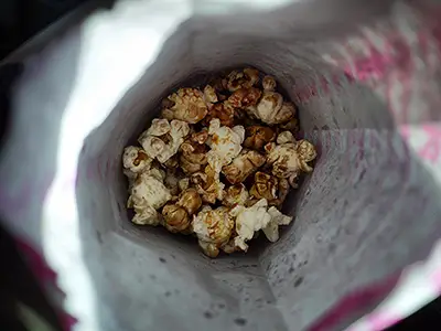 Eat Sweet & Crunchy Popcorn (Pipoca)