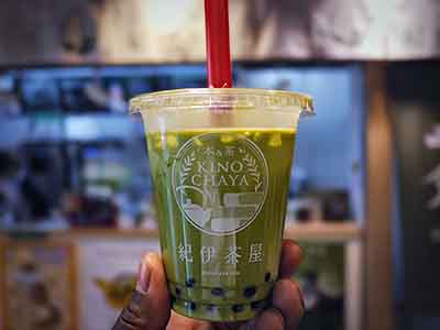 Enjoy an Iced Matcha Latte with a Bubble Tea Twist